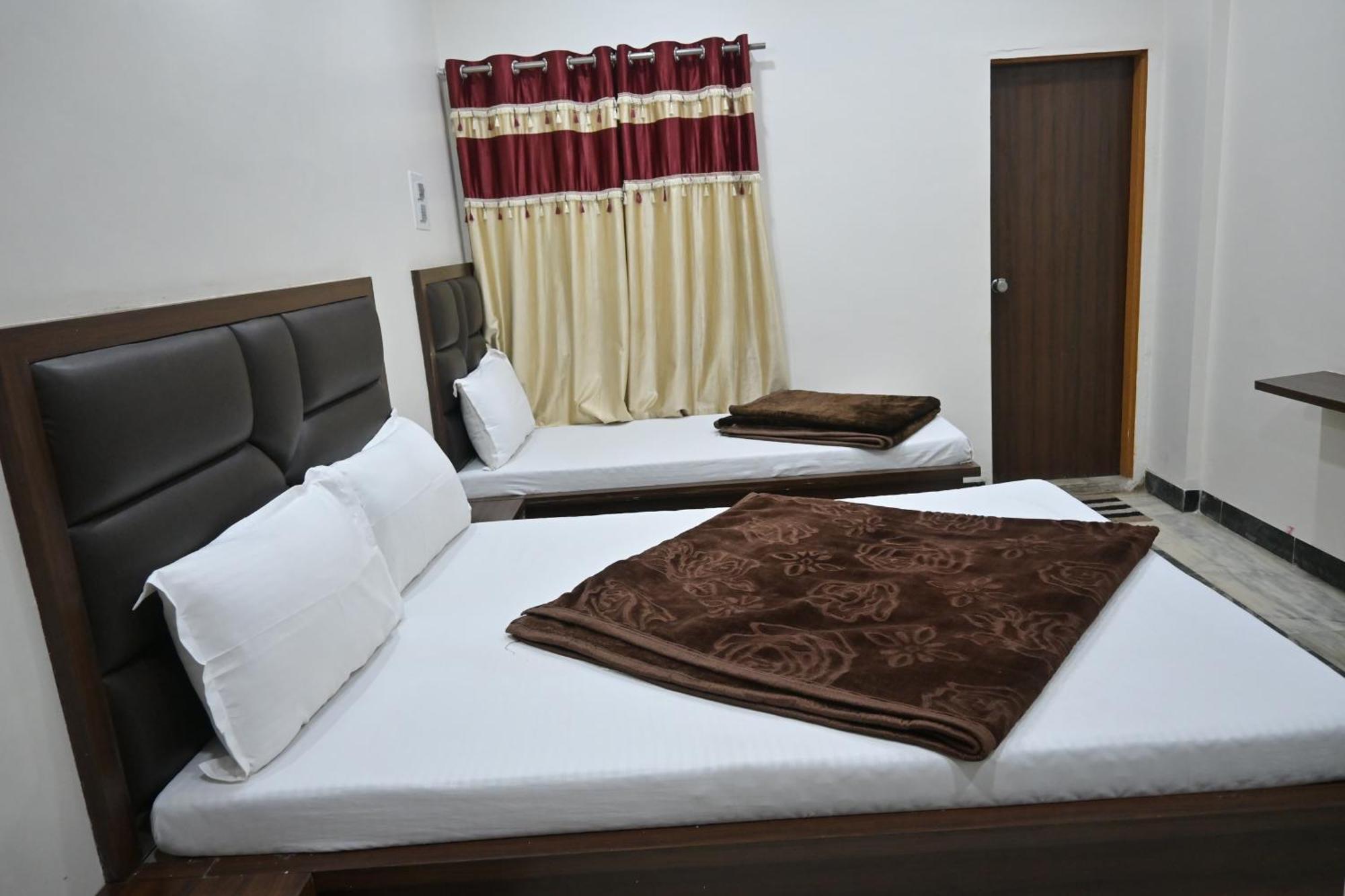 Hotel Roshan Palace Ambaji Eksteriør bilde