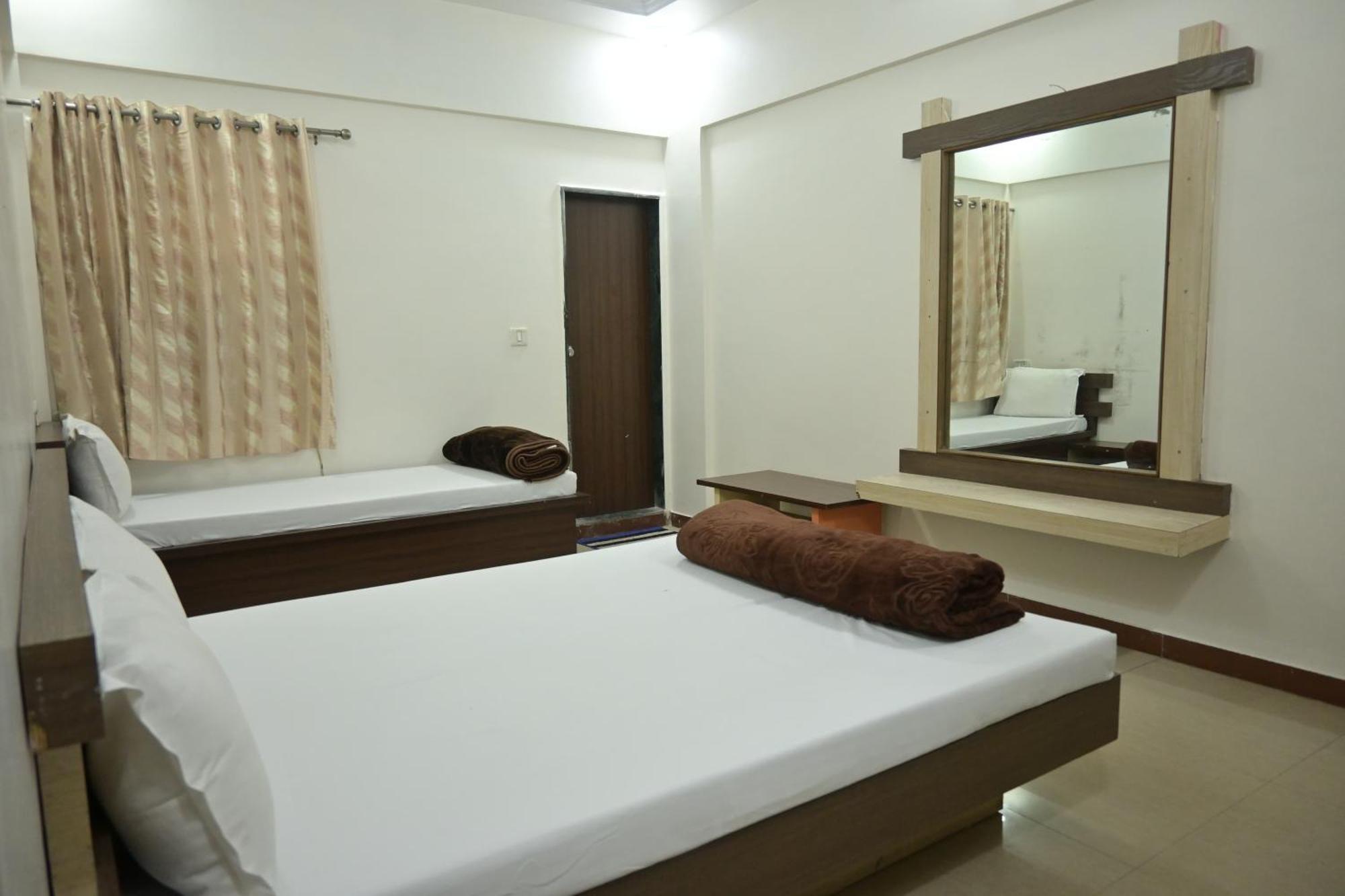 Hotel Roshan Palace Ambaji Eksteriør bilde