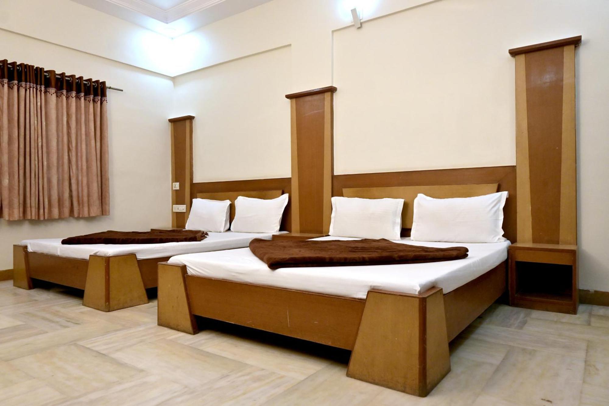 Hotel Roshan Palace Ambaji Eksteriør bilde