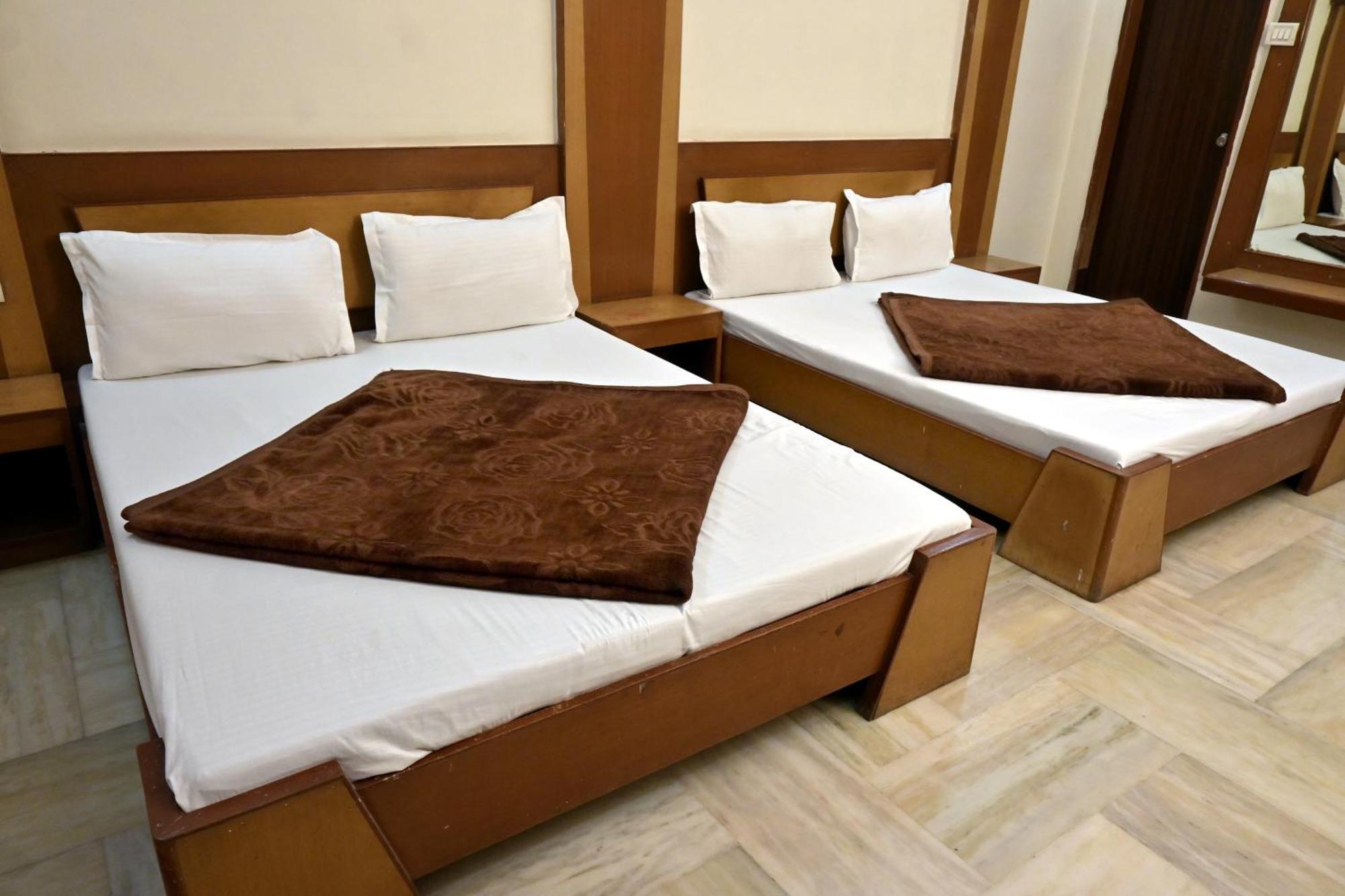 Hotel Roshan Palace Ambaji Eksteriør bilde